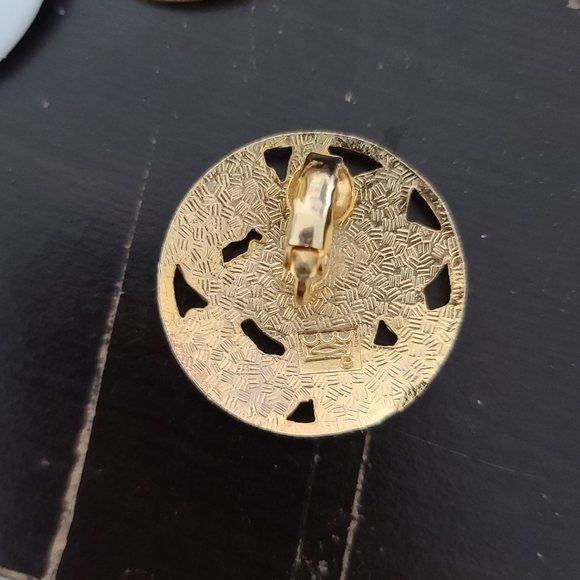 Cloisonne 80s Gold Tone Vintage Clip on Earrings - Picture 3 of 5